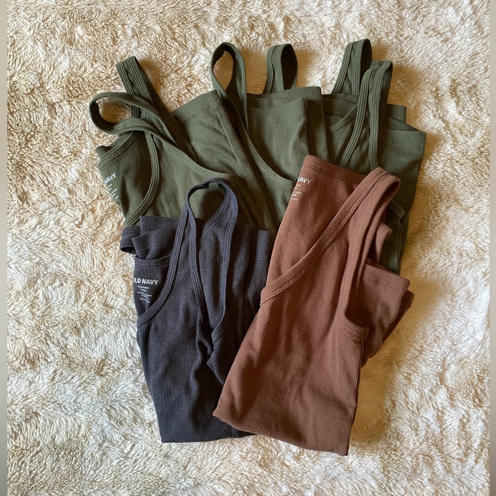 Like New Lot of 5 Small Tall Old Navy Tank Tops